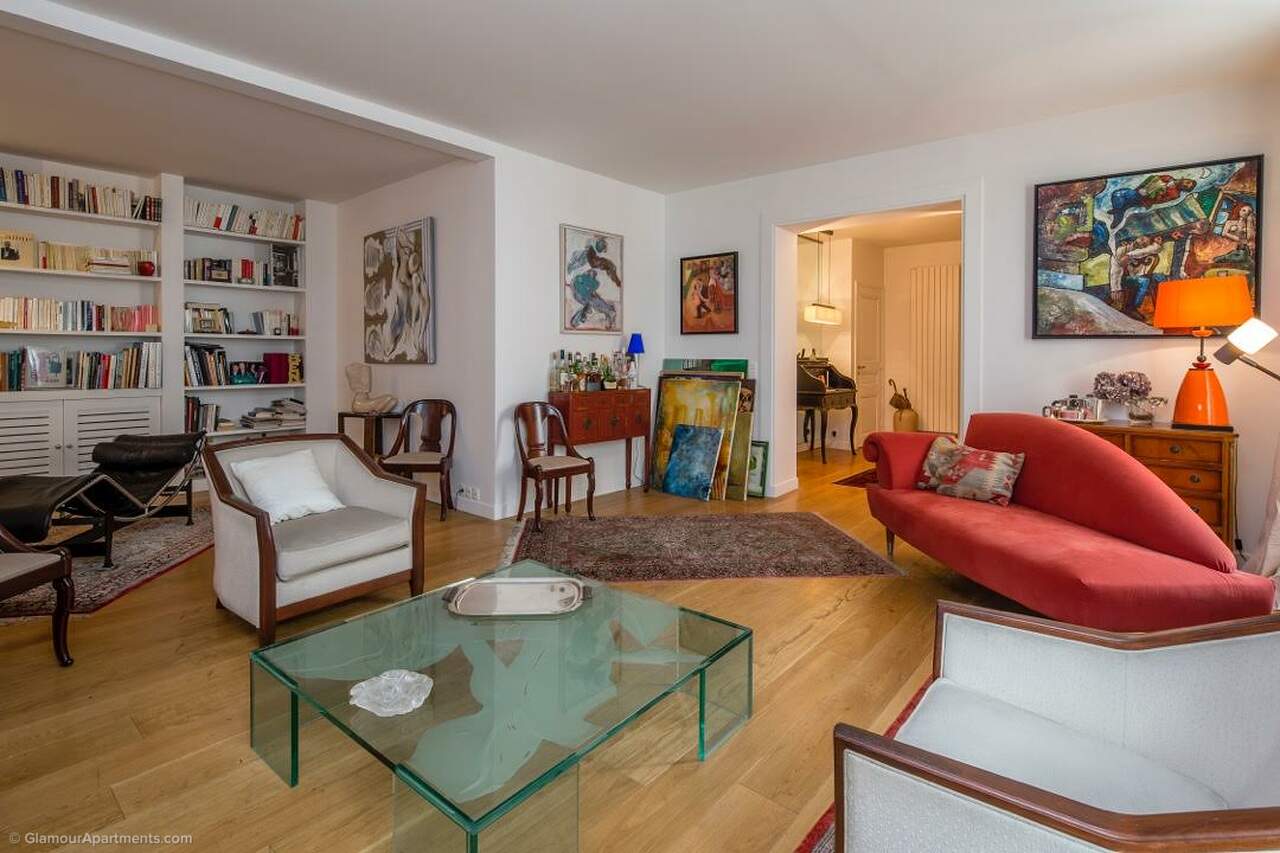 Town house, 75016